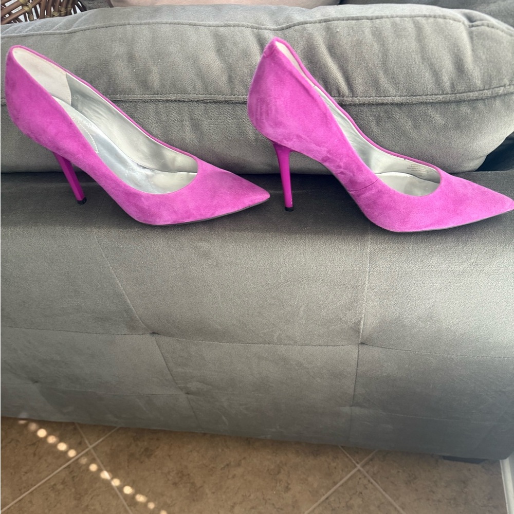 Guess Women's Vibrant Pink Heels - Picture 2 of 5
